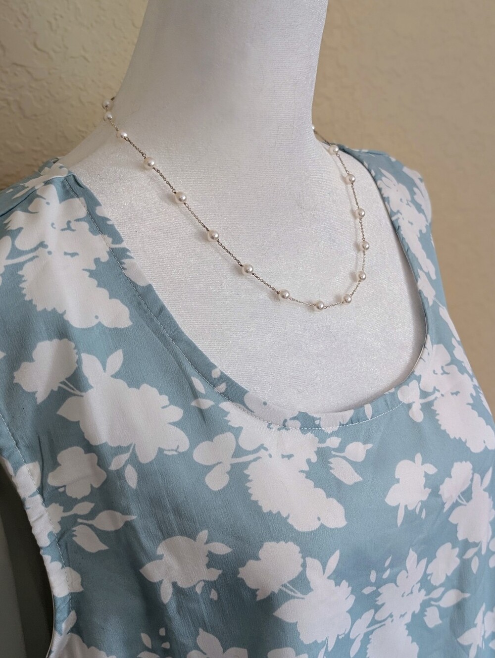 Floral Layered Sleeveless Midi Dress - Picture 5 of 6